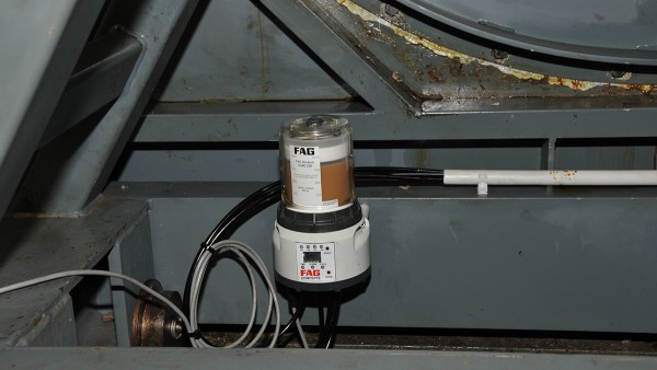 Mazací prostriedok CONCEPT8 zo Schaeffler na úpätí krytu ventilátora