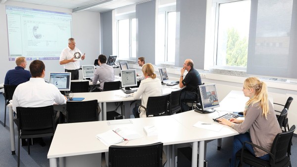 Naša ponuka modulových kurzov v Schaeffler Technology Center – školenie sa uskutočňuje podľa komplexného princípu kompetencií.